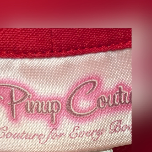 Pinup Couture Doris Top in Red - Picture 4 of 5
